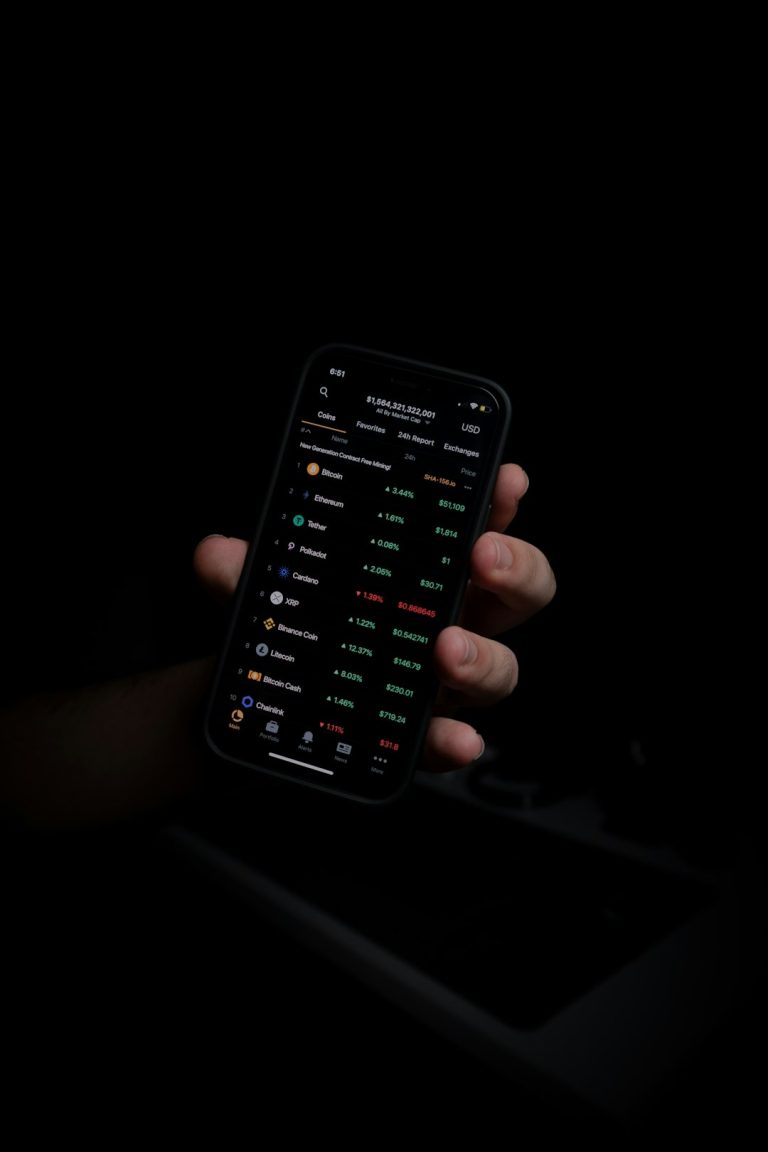 Обучение инвестициям онлайн с куратором для жителей Канады