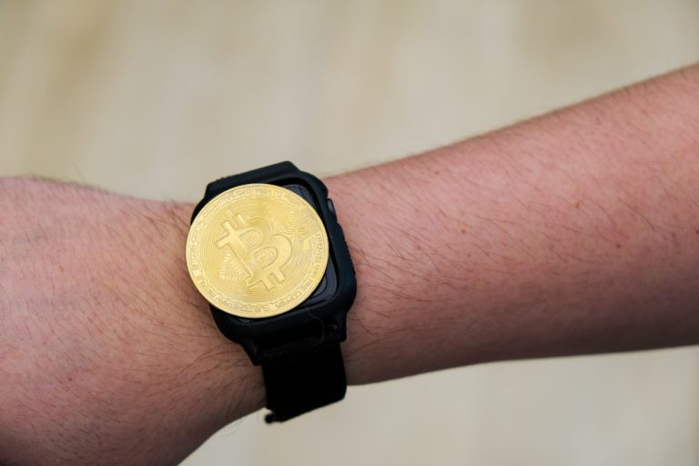 Обучение криптотрейдингу и инвестированию в США и Канаде